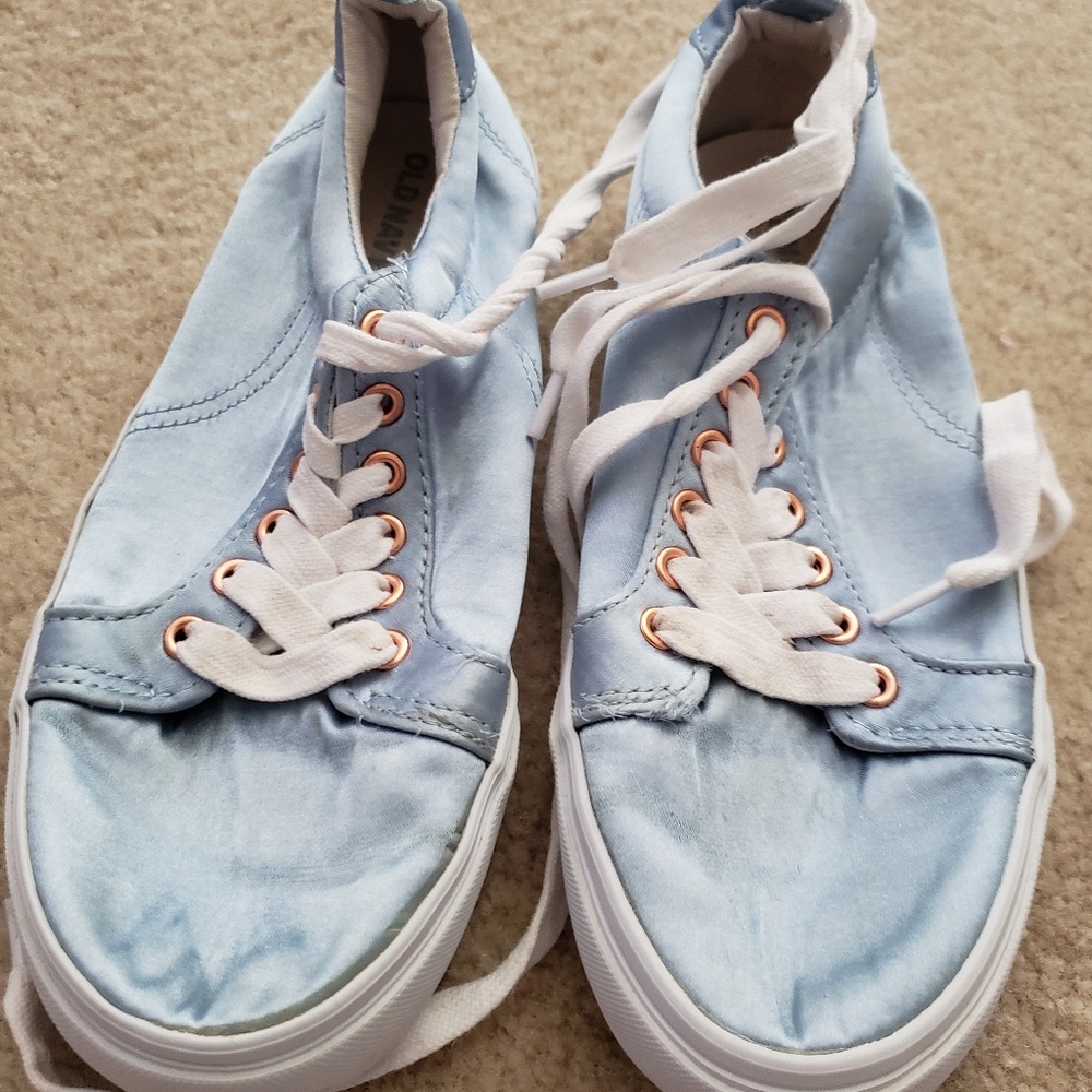 Girls sneakers